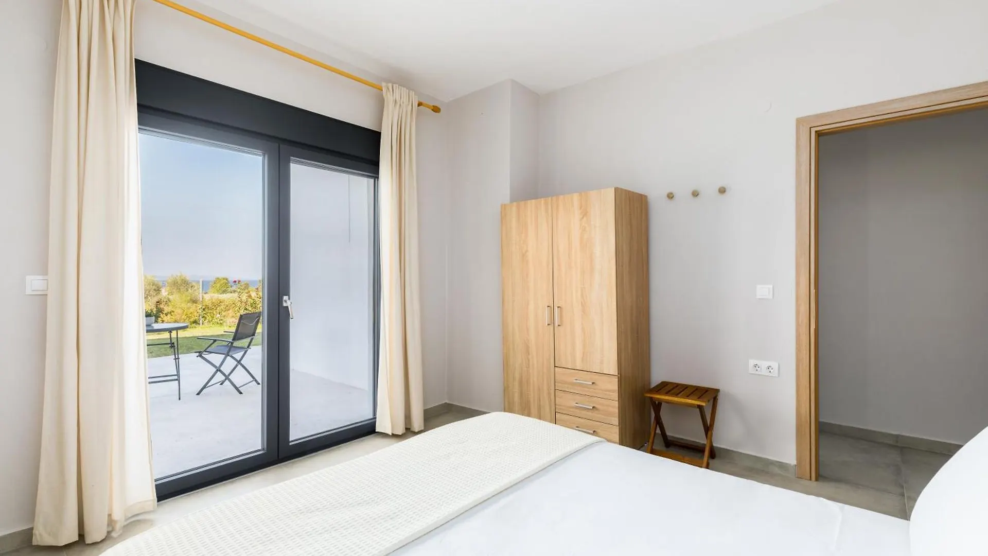 Amalfi By Halu!, Apartment With Private Garden Agios Nikolaos
